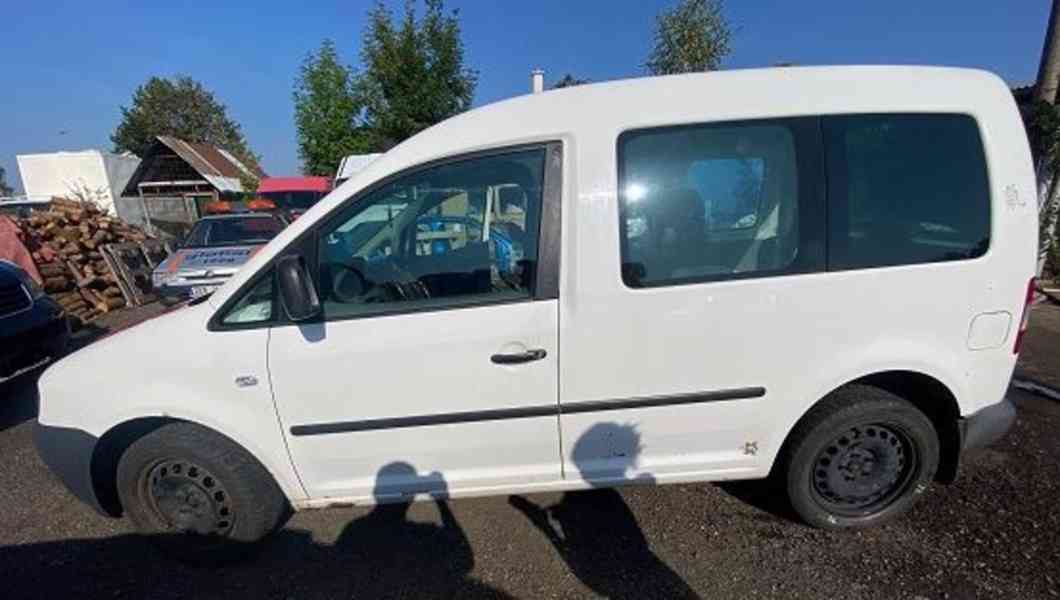 Náhradní díly na  VW Caddy, combi 1.9 Tdi - foto 3