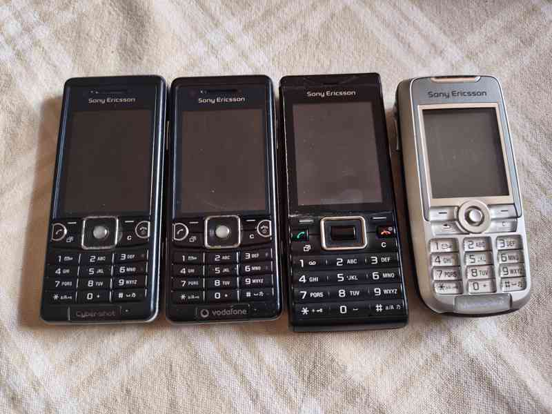 Mobilní tlačítkové telefony Sony Ericsson č.1 - foto 3