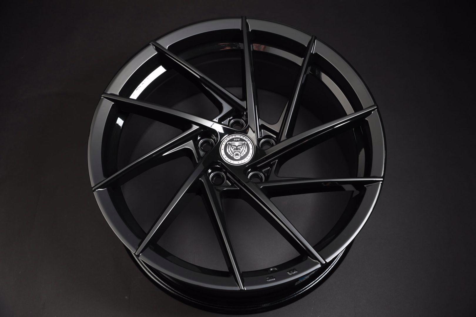 Nové 18" 114,3 Yakuza Japan Jokohama black - foto 1