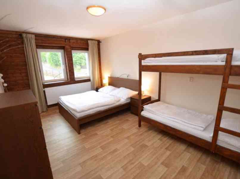 Zrekonstruovaná výdělečná nemovitost pro 33 osob u Klínovce - foto 7