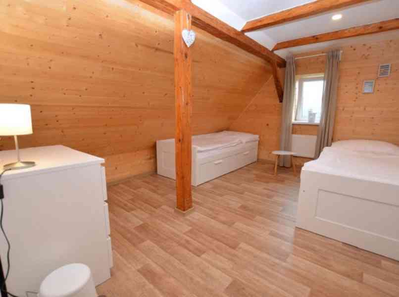 Zrekonstruovaná výdělečná nemovitost pro 33 osob u Klínovce - foto 15