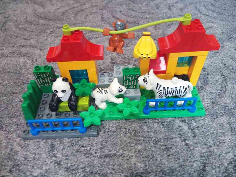 DuploVelká Duplo stavebnice smíchaná dohromady - foto 14