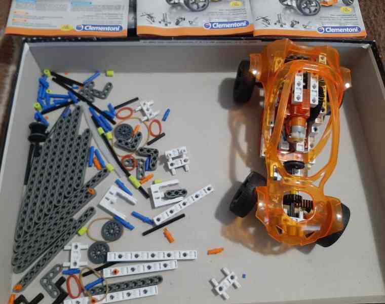 DuploVelká Duplo stavebnice smíchaná dohromady - foto 19
