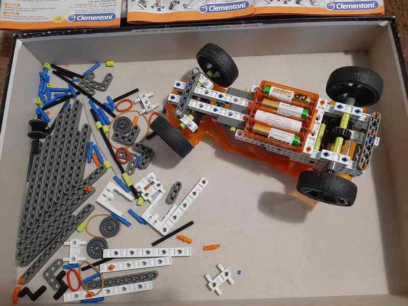DuploVelká Duplo stavebnice smíchaná dohromady - foto 24
