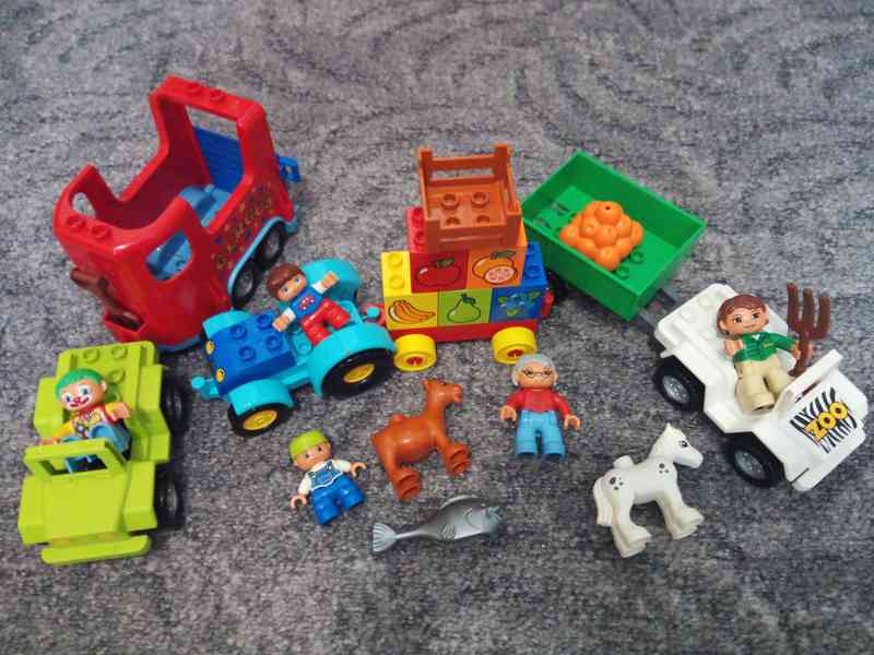 DuploVelká Duplo stavebnice smíchaná dohromady - foto 12