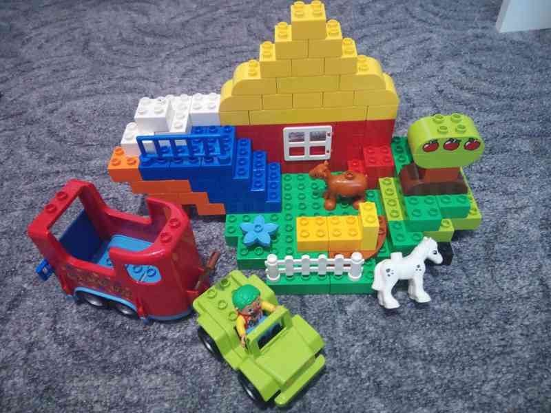 DuploVelká Duplo stavebnice smíchaná dohromady - foto 13