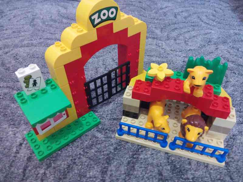 DuploVelká Duplo stavebnice smíchaná dohromady - foto 15