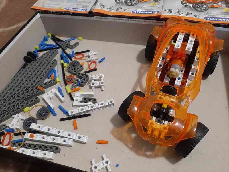 DuploVelká Duplo stavebnice smíchaná dohromady - foto 21