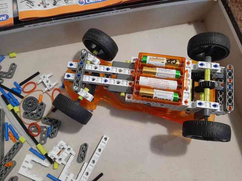 DuploVelká Duplo stavebnice smíchaná dohromady - foto 25