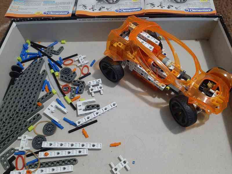 DuploVelká Duplo stavebnice smíchaná dohromady - foto 22