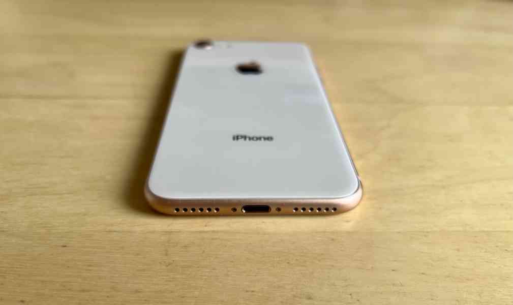 iPhone 8 64GB Zlatý - foto 3