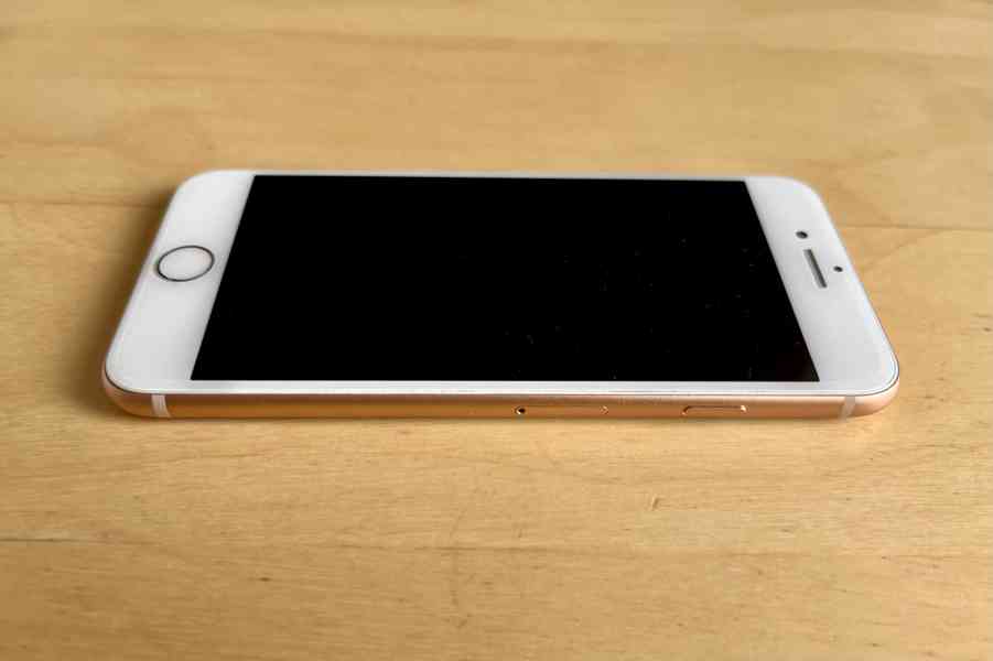 iPhone 8 64GB Zlatý - foto 4