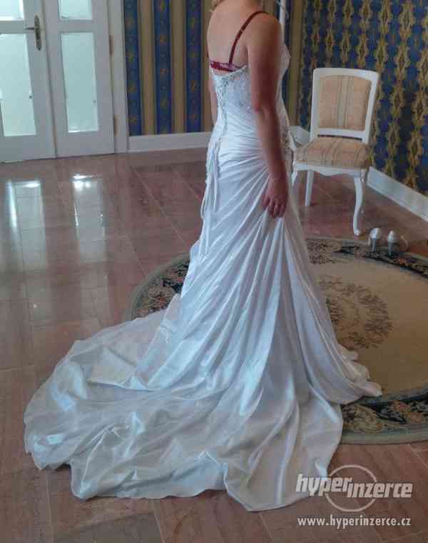 Prodám bílé svatební šaty Madeline Gardner NY - foto 2