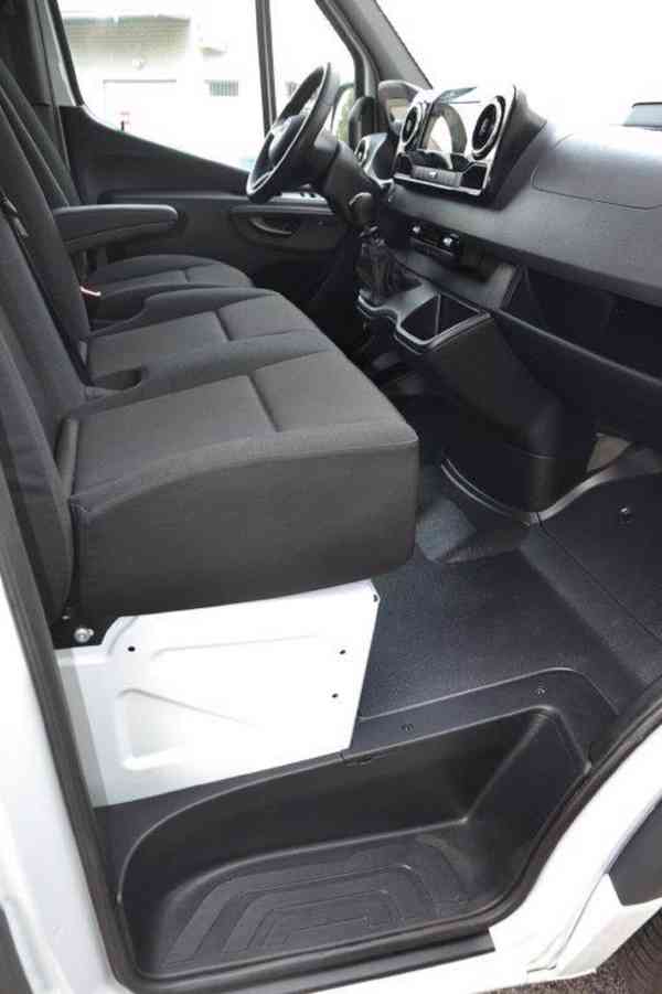 Mercedes-Benz Sprinter 317 CDI XL výbava 22.000 km - foto 12