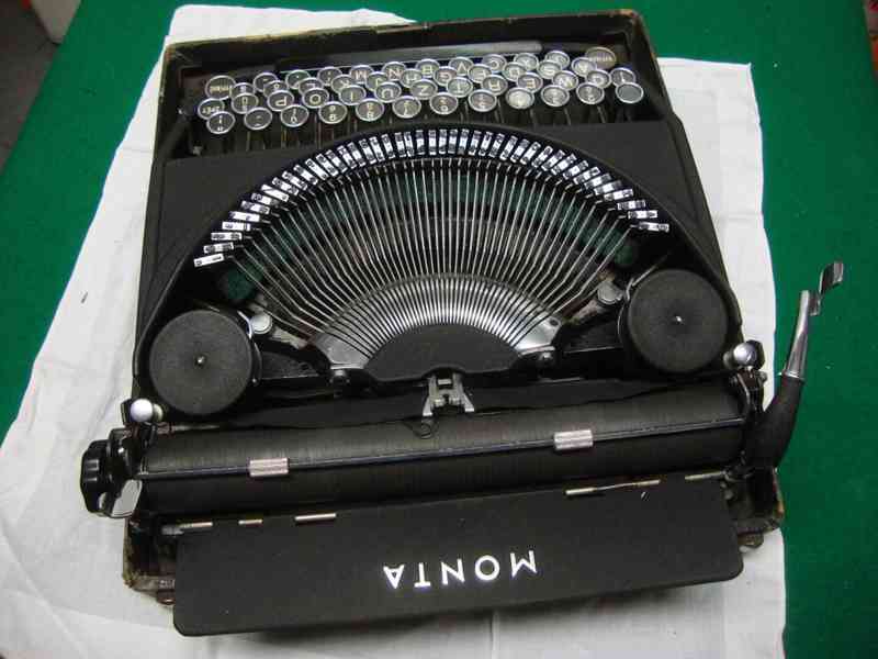 Starožitný retro kufříkový psací stroj Monta funkční pěkný - foto 10