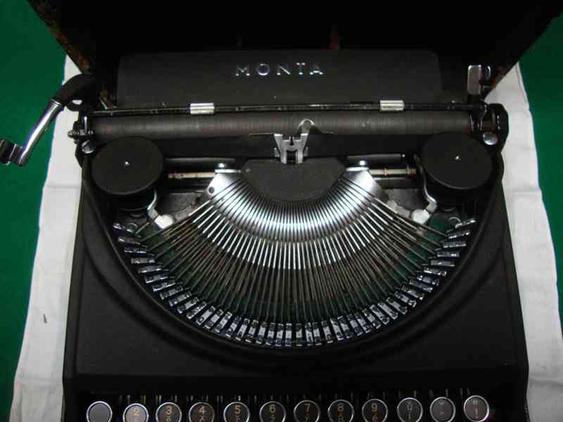 Starožitný retro kufříkový psací stroj Monta funkční pěkný - foto 3