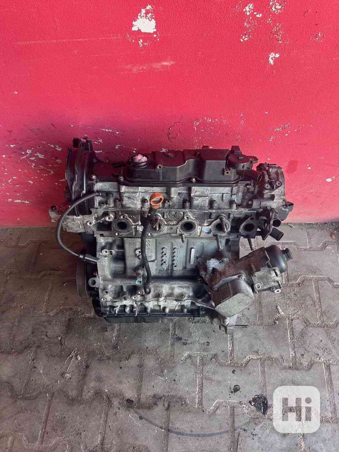 Motor 1,6 HDI 8V 9H06 Peugeot Citroen Ford 9HP 9HN - foto 1