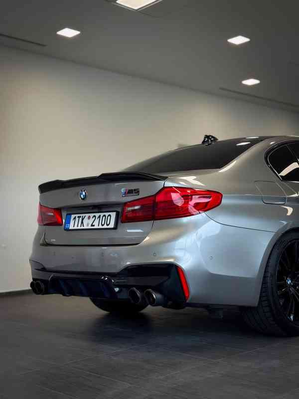 BMW M5 Competetion X drive Akrap. - foto 12