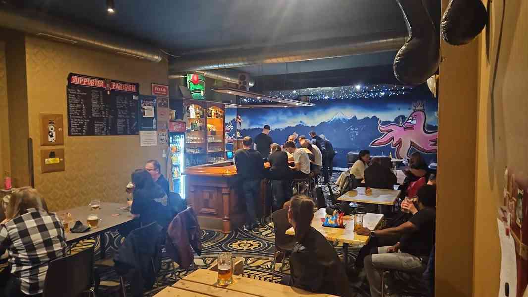 PŘENECHÁNÍ NÁJMU - ZAVEDENÝ BAR V LETŇANECH - foto 9