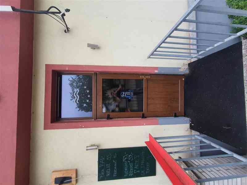 PŘENECHÁNÍ NÁJMU - ZAVEDENÝ BAR V LETŇANECH - foto 7