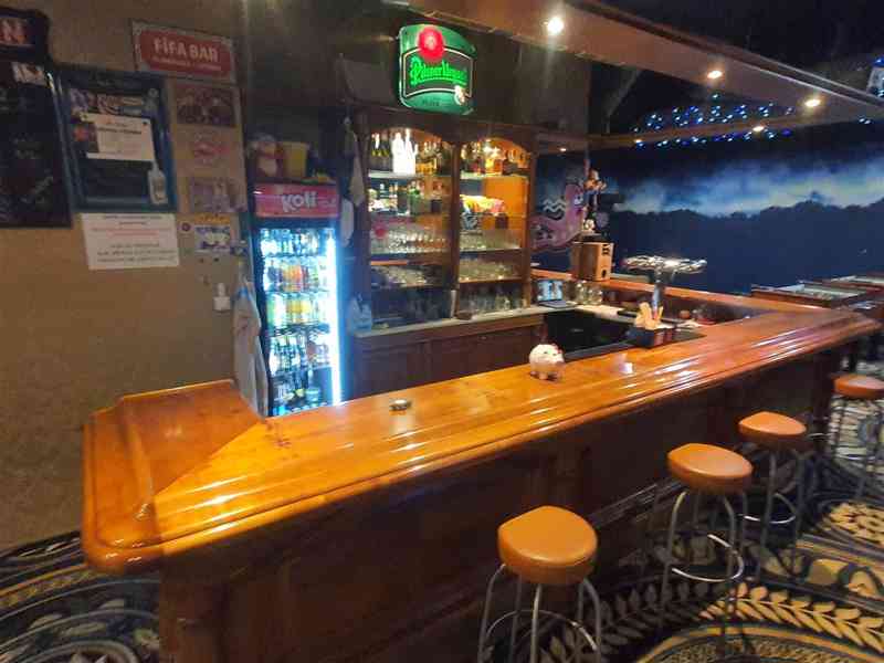 PŘENECHÁNÍ NÁJMU - ZAVEDENÝ BAR V LETŇANECH - foto 2