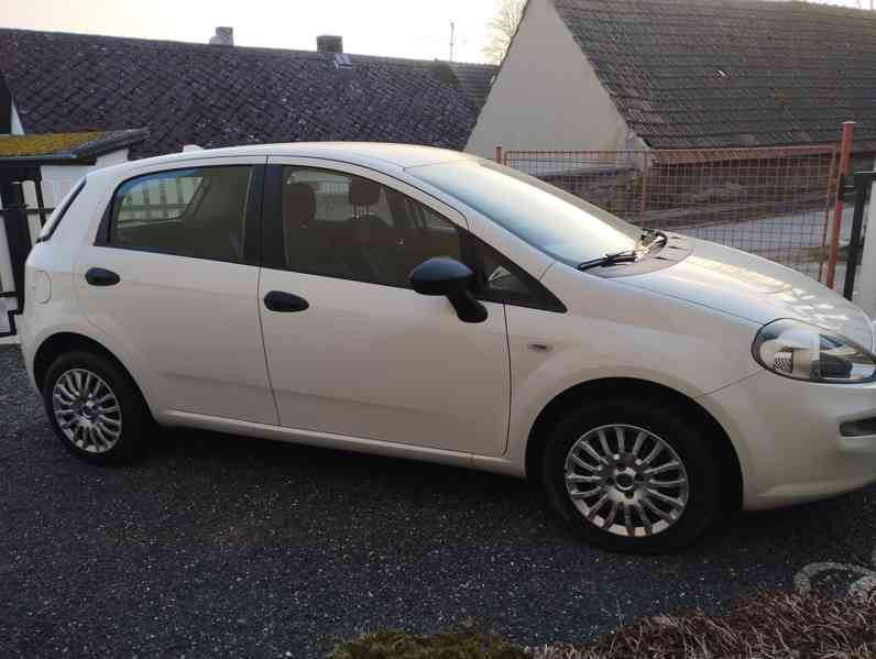 Fiat Grande Punto 1, 2, 51kw-benzín  - foto 3
