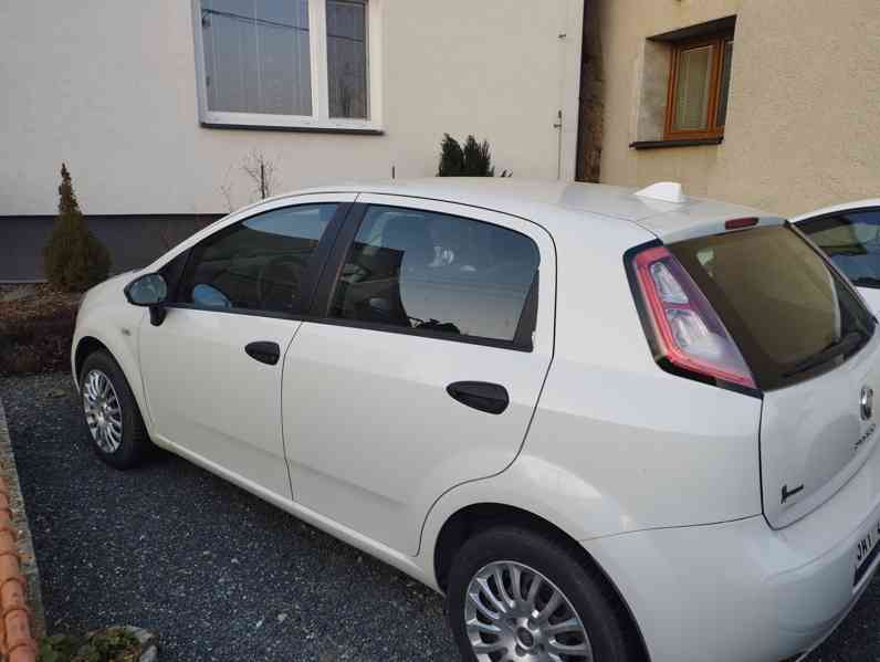 Fiat Grande Punto 1, 2, 51kw-benzín  - foto 2