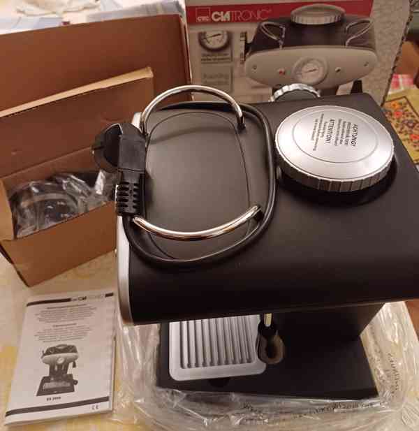Kávovar na esspresso Clatronic ES 2999 - foto 2