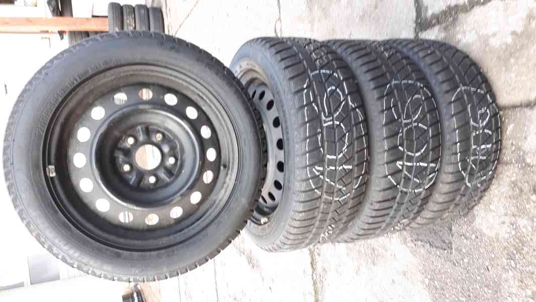 Sada 4 kol na Toyota Corolla, 205/55 R16 91T, Pneu Pneumat P - foto 1