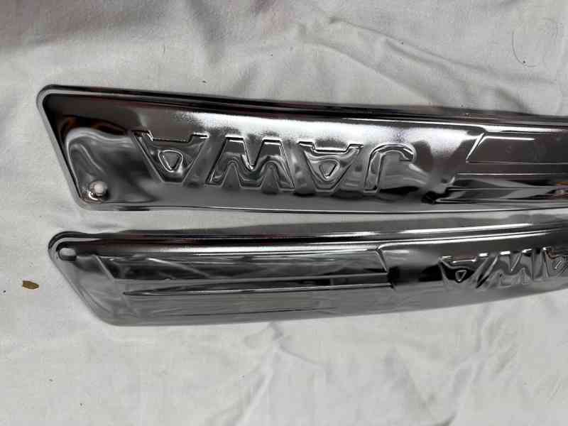 Predám bočné lišty s nápisom JAWA 350/634 novší typ, replika - foto 3