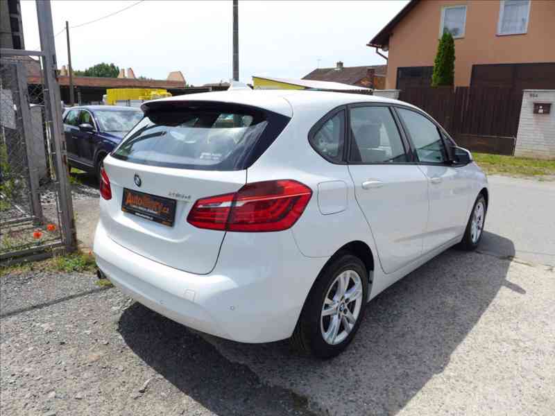 BMW Řada 2 1,5 216D ACTIVE TOURER, 1.MAJ - foto 3