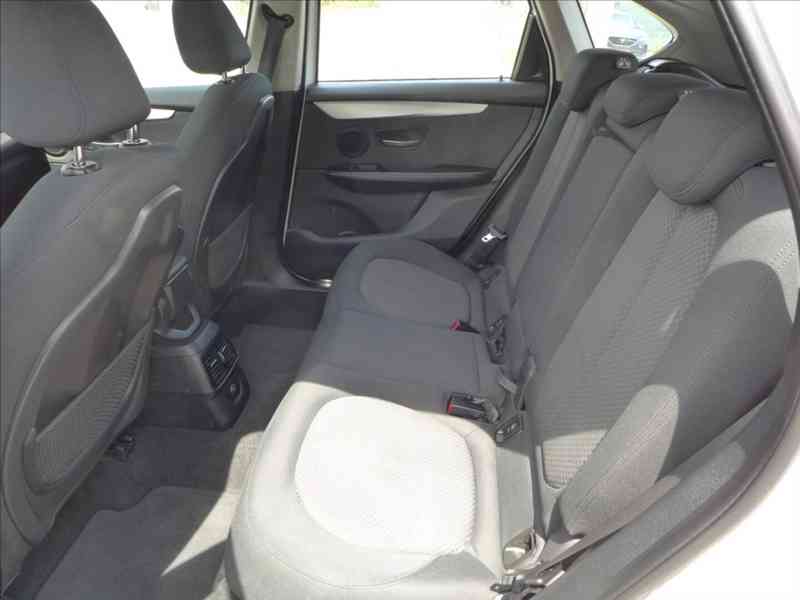 BMW Řada 2 1,5 216D ACTIVE TOURER, 1.MAJ - foto 6