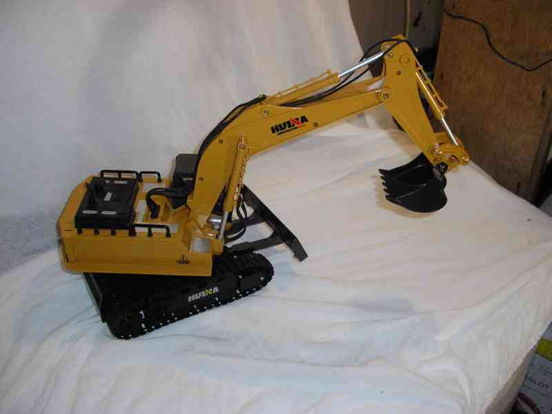 Pásový bagr RC - Nový nepoužitý - foto 2