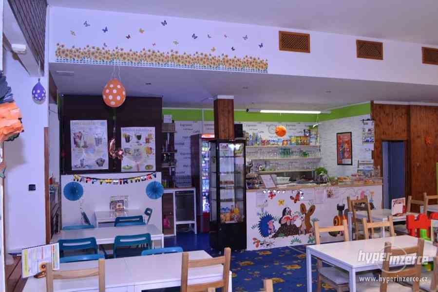 Přenecháme zavedenou oblíbenou dětskou hernu s kavárnou - foto 2