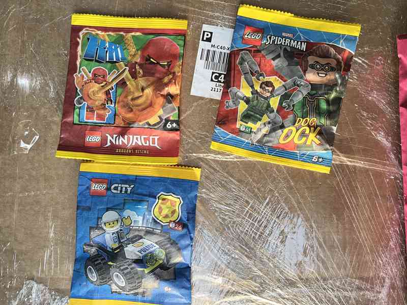 Různé Lego figurky Ninjago, City, Spiderman, Jurský svět  - foto 4