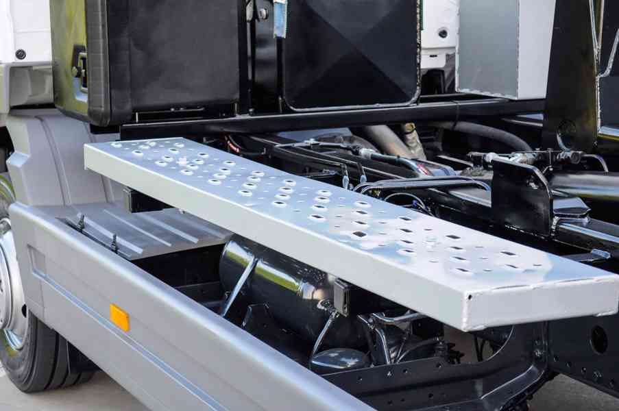 MERCEDES ATEGO 1222 HÁKOVÝ NOSIČ KONTEJNERŮ EURO5 - foto 25