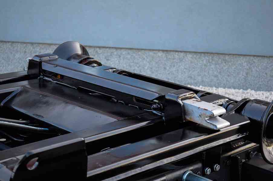 MERCEDES ATEGO 1222 HÁKOVÝ NOSIČ KONTEJNERŮ EURO5 - foto 71