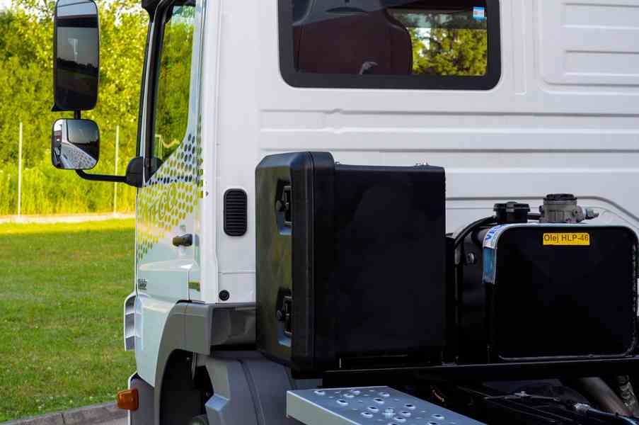 MERCEDES ATEGO 1222 HÁKOVÝ NOSIČ KONTEJNERŮ EURO5 - foto 26