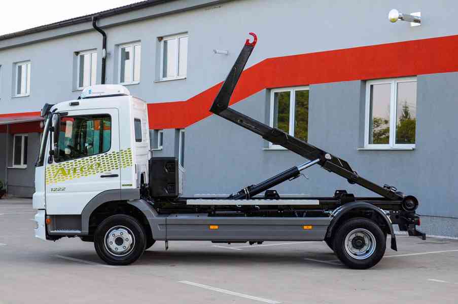 MERCEDES ATEGO 1222 HÁKOVÝ NOSIČ KONTEJNERŮ EURO5 - foto 80