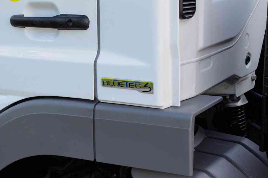 MERCEDES ATEGO 1222 HÁKOVÝ NOSIČ KONTEJNERŮ EURO5 - foto 32