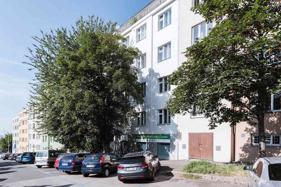 Nájem nebytového prostoru 45 m2, 1.patro, Hollarovo náměstí, - foto 5