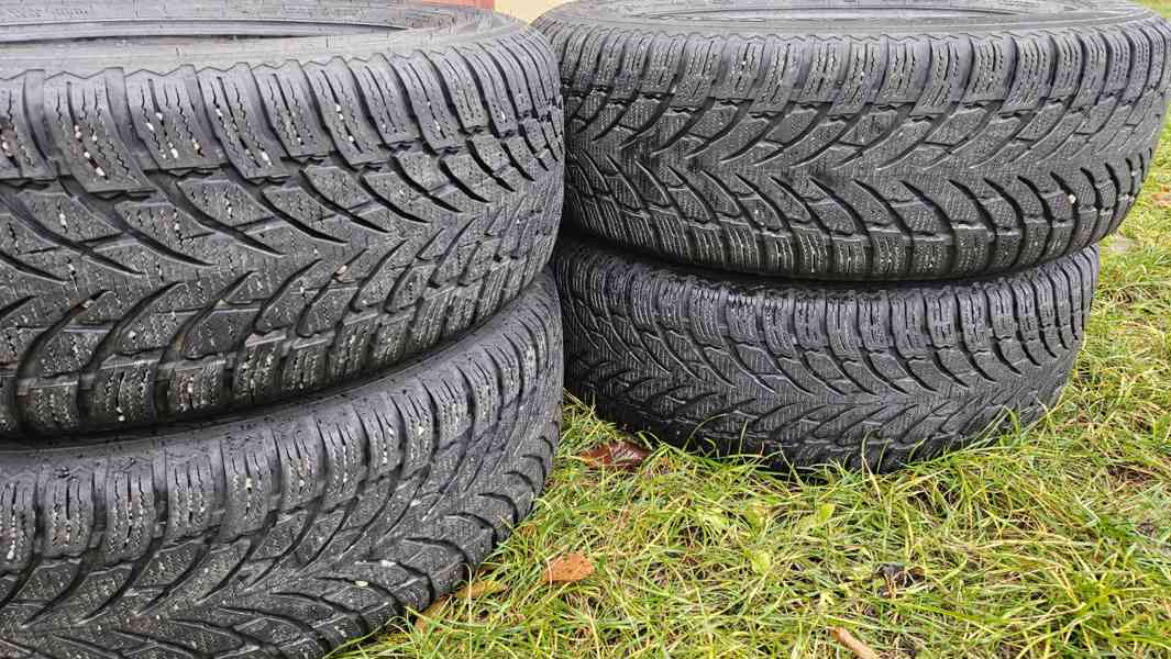 Nokian Tyres WR SUV 4 215/65R17 103H XL zimní pneumatiky - foto 8