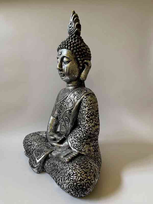 Buddha sedící - stříbrná socha - foto 3