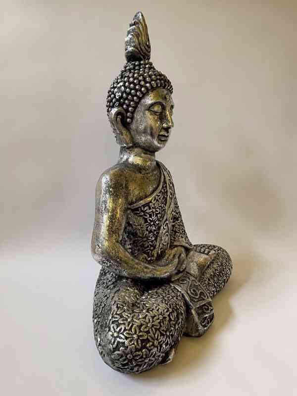 Buddha sedící - stříbrná socha - foto 2