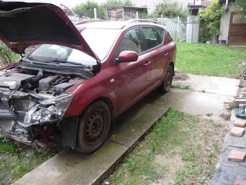 Kia Ceed 1.6 CRDi 85kW, r.v. 2010. Bourané ,PRODEJ - foto 4