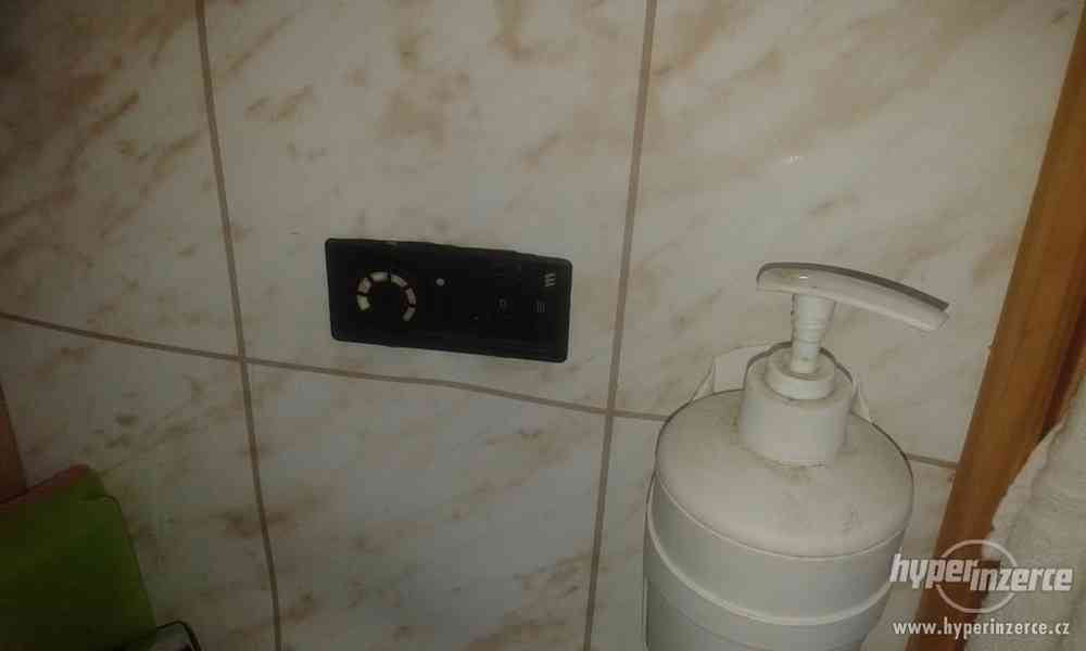 Obytná dodávka - foto 11