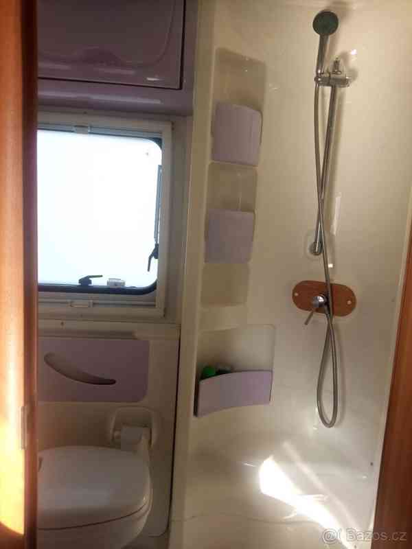 Fiat Ducato (6 míst na jízdu i spaní) - foto 19