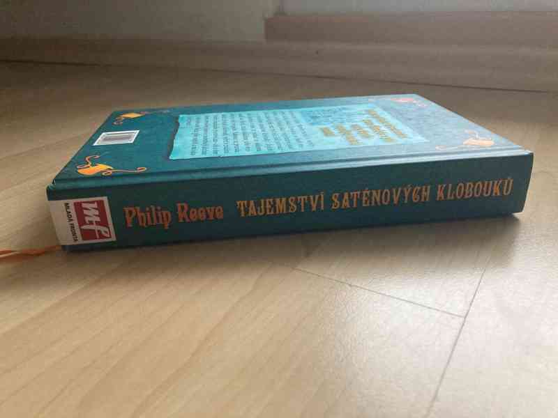 🌿 2 knížky Philip Reeve Tajemství ... + Pekelné vynálezy 🌿 - foto 4
