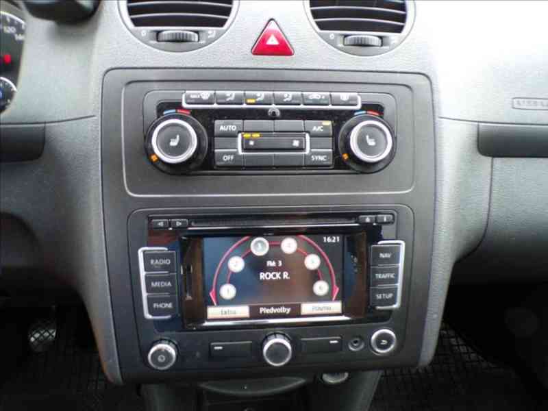 Volkswagen Caddy 1,6 TDI MAXI - foto 6