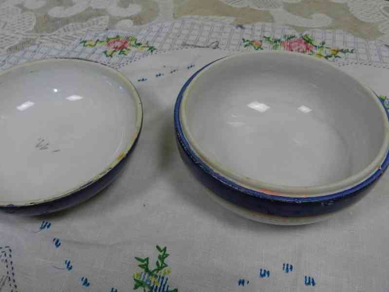 Krásná stará větší ručně malovaná Dóza Růže - foto 6